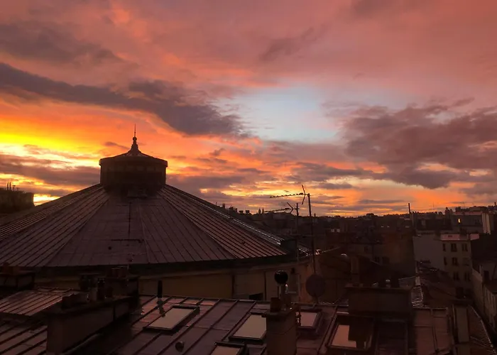 Nice 2 Bedrooms Flat In The Center Of Paris With Terrasse And Incredible View